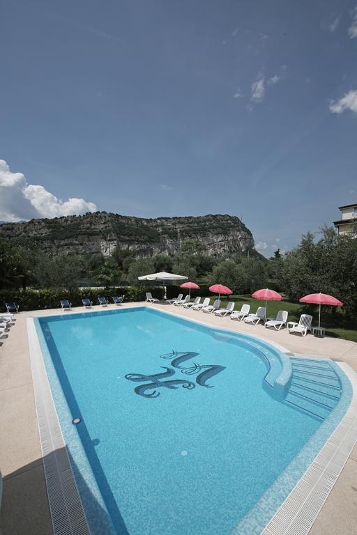 Hotel Villa Verde Torbole Sul Garda Exterior foto