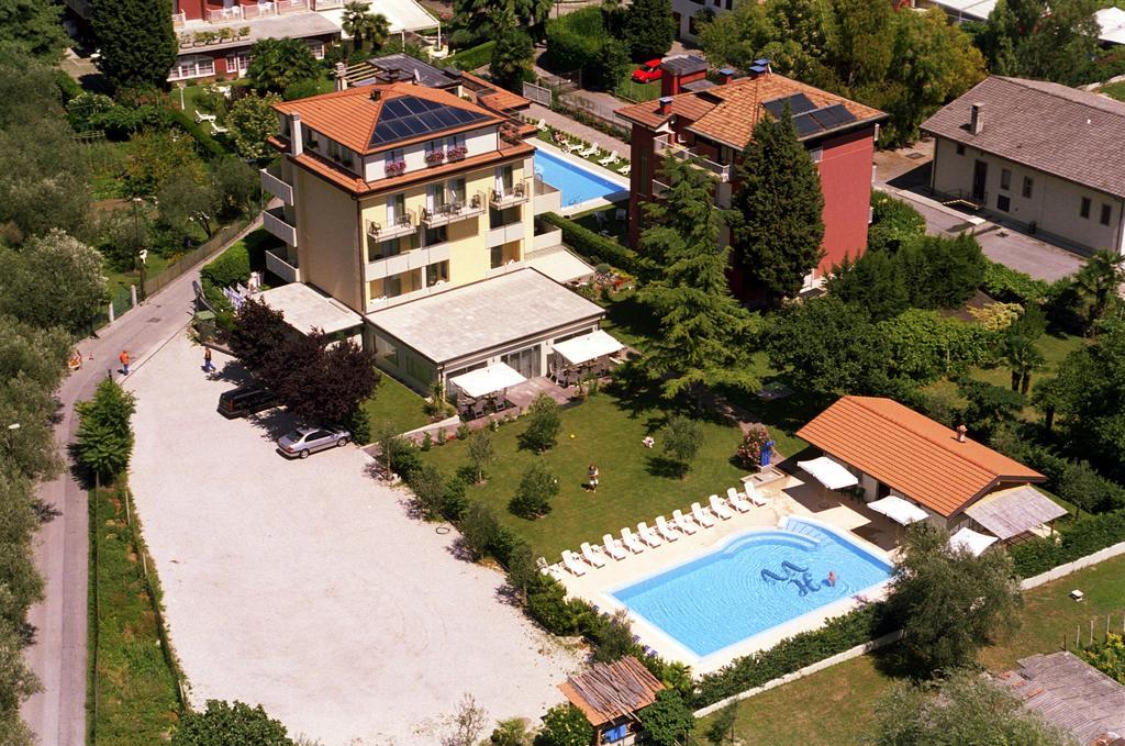 Hotel Villa Verde Torbole Sul Garda Exterior foto